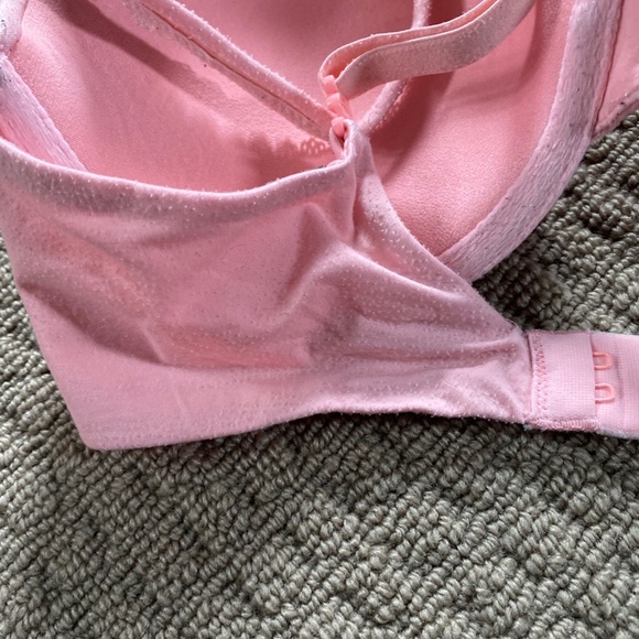 Victoria's Secret Bra - Body by Victoria - Padded Perfect Coverage - 32D - Picture 3 of 5